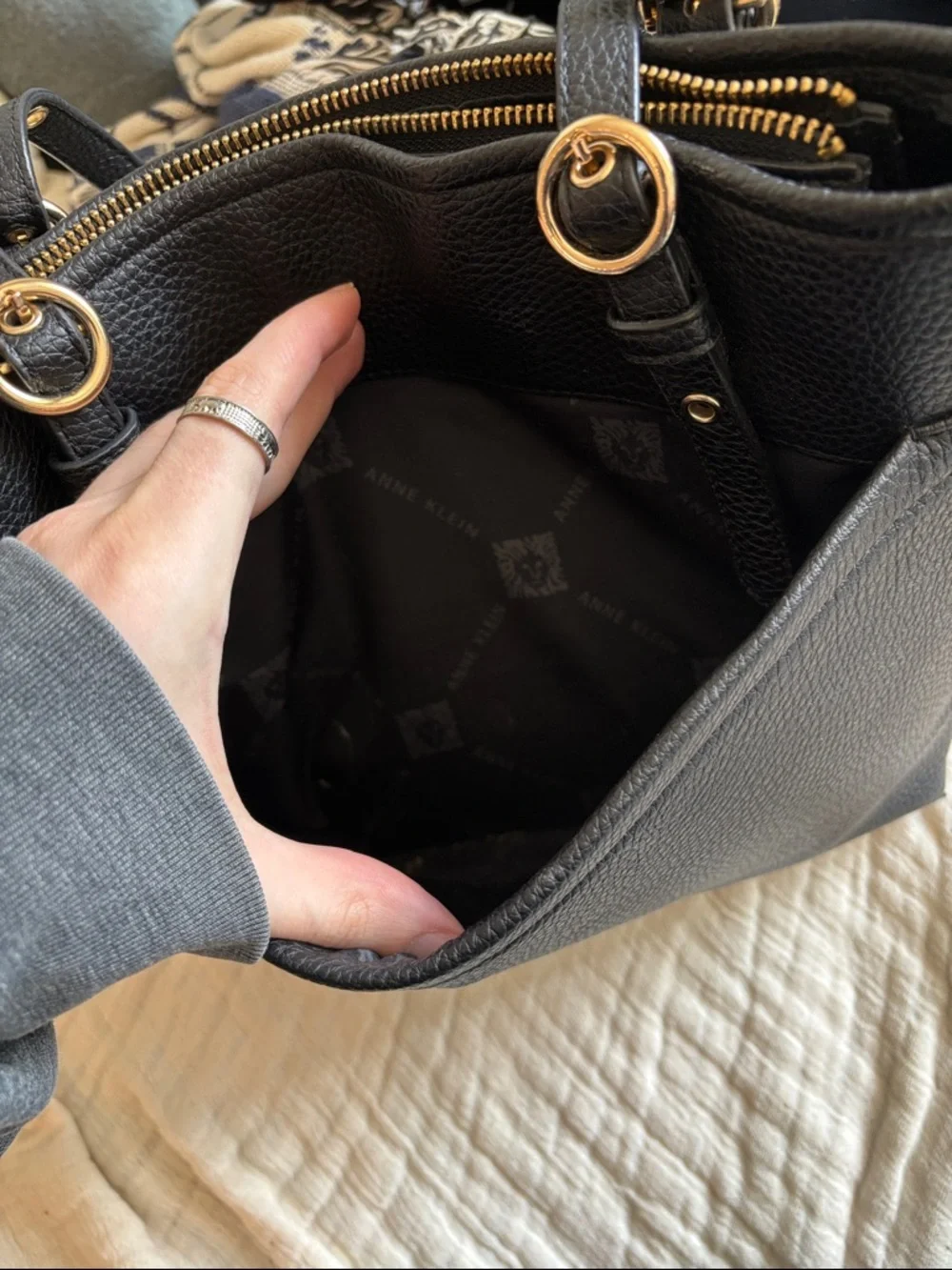 EUC Anne Klein Black Pebbled Leather Tote with Gold Accents - Picture 4 of 6